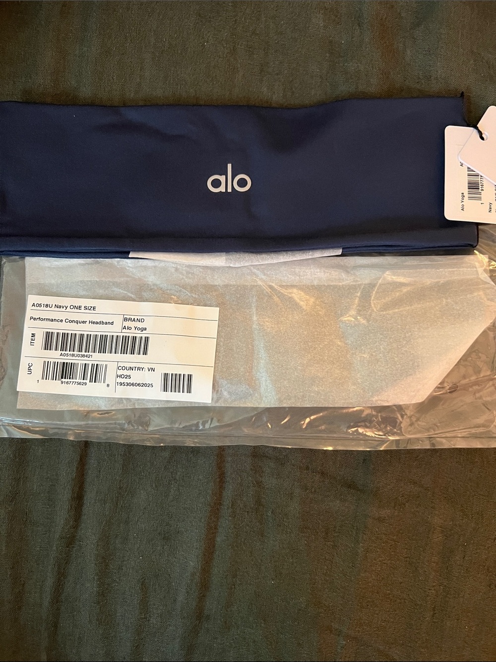 ALO Yoga Navy Performance Conquer Headband NWT - Picture 2 of 7